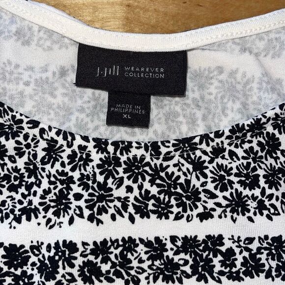 J. Jill Wearever Collection Cap Sleeve Raglan Soft Women's Size XLarge Black Flo - Picture 4 of 7